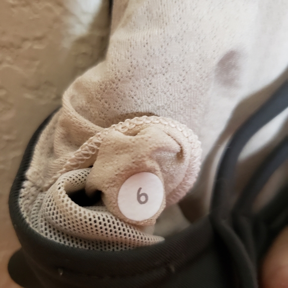 Lululemon Free To Be Wild 2 in 1 Top 6 dark green - Picture 6 of 6